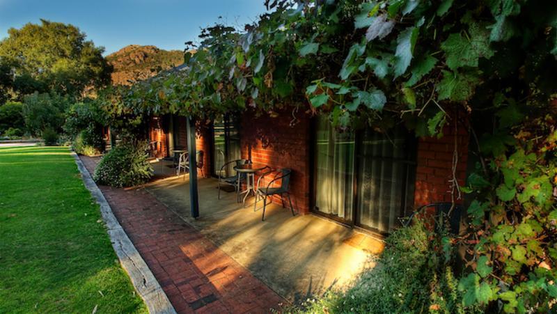 Kookaburra Motor Lodge Halls Gap Bagian luar foto