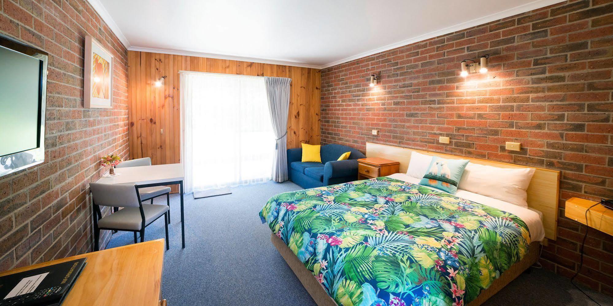 Kookaburra Motor Lodge Halls Gap Bagian luar foto